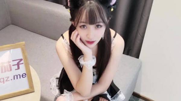 女仆装穿给老公看缺被外卖员占了便宜-糖糖